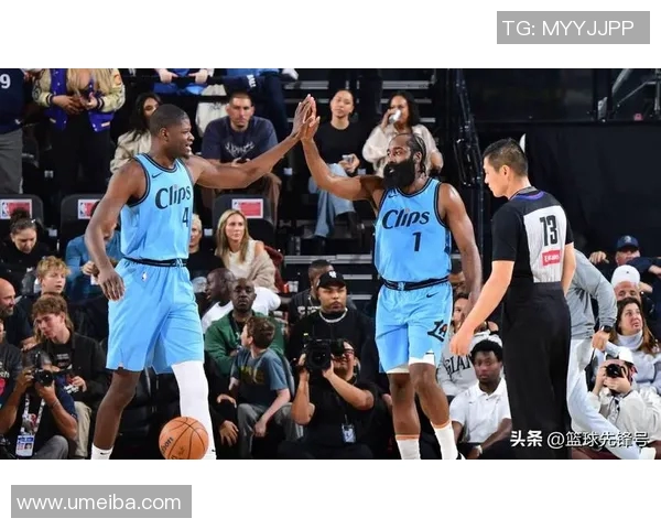 NBA快船与爵士激战正酣比分胶着精彩瞬间回顾与分析