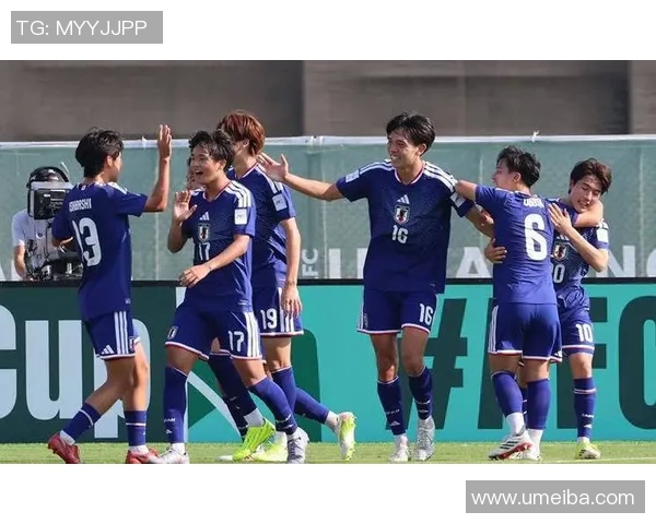 中国与日本足球对决现场直播精彩瞬间全记录 中国与日本足球对决现场直播精彩瞬间全记录